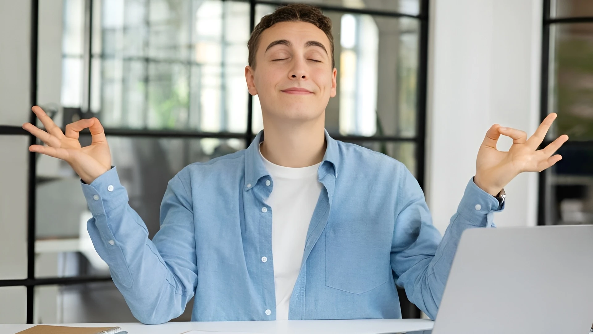 How to Practice Mindfulness at Work Practical Ways to Stay Focused Every Day
